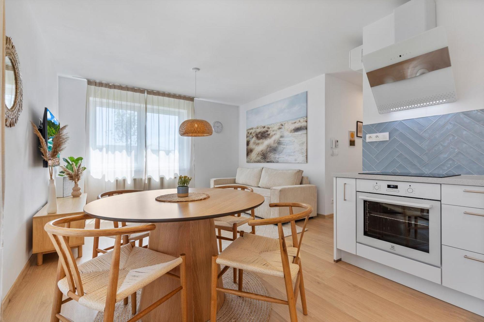 Boho Apt W Jacuzzi, Grill & Garden Модра Екстер'єр фото